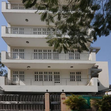 Mehra Residency At The Airport Hotel New Delhi Exterior photo